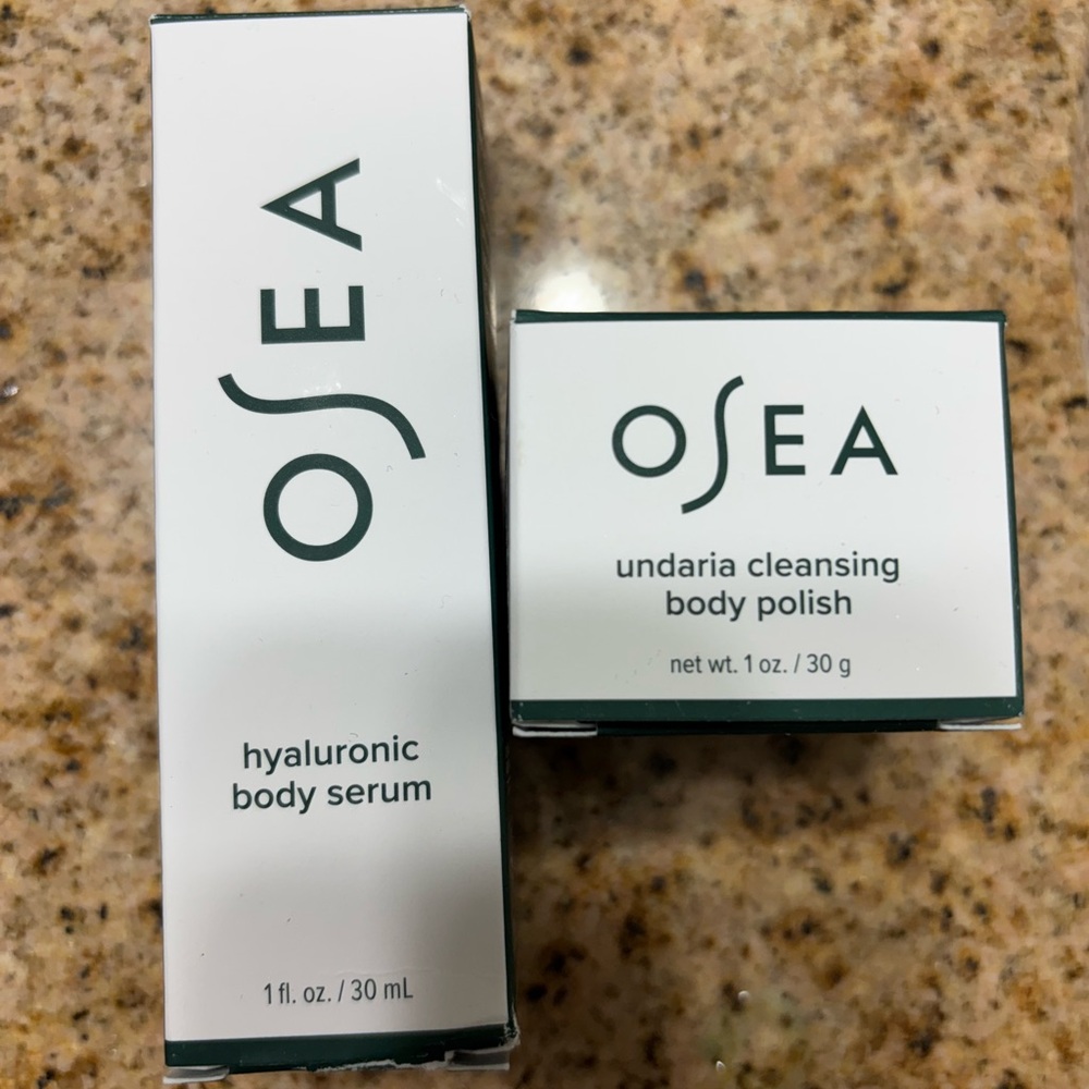 Sea Hyaluronic Body Serum and Undaria Cleansing Body Polish Set-Travel Size